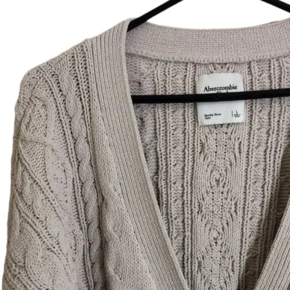 Abercrombie & Fitch Cable Knit Button Up Cardigan - Picture 2 of 7